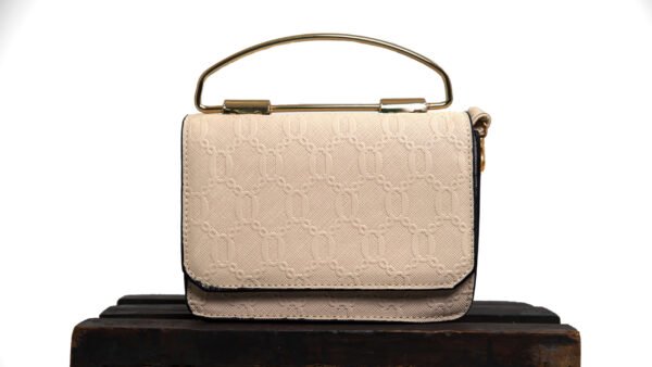 Half white patterned bag 00 Half white patterned bag